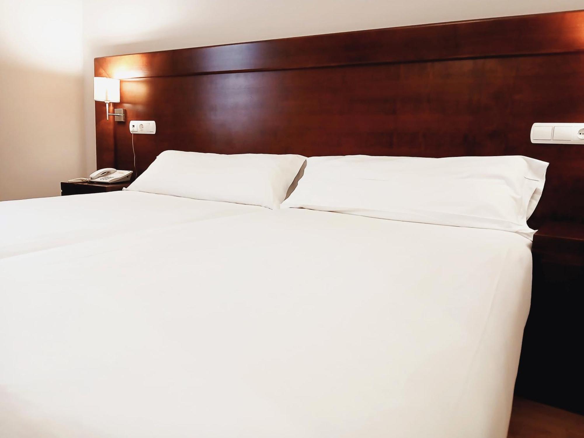 Hotel Campos De Castilla Soria Buitenkant foto
